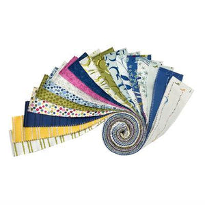 Clothworks Crocodile Smiles 2.5" Strips ST0350