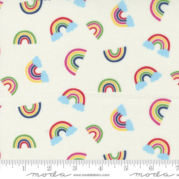 Moda Fabric Rainbow Garden Scattered Rainbows Cloud 35362 11