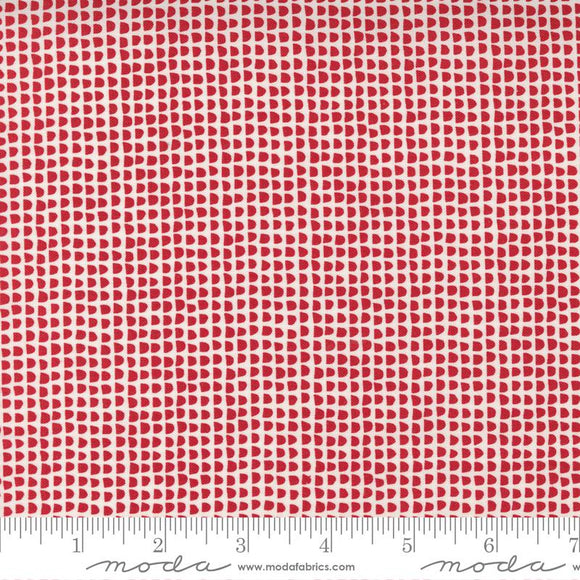 Moda Red Barn Christmas Red Scallop Shells Red 55534 11