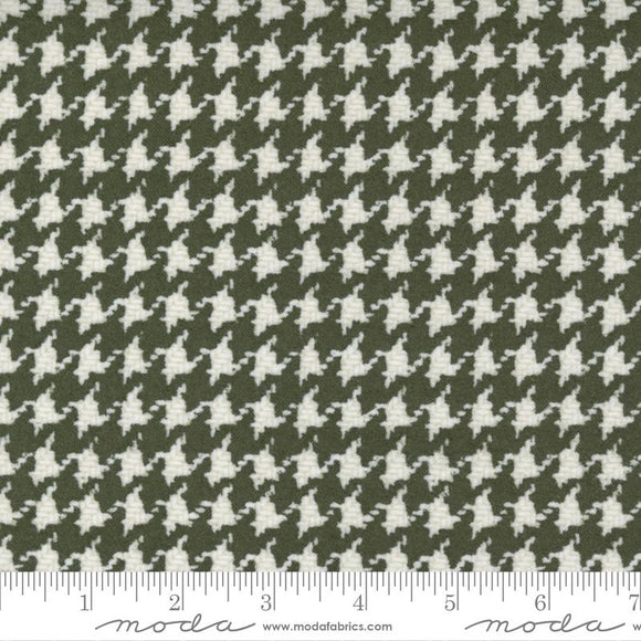 Moda Yuletide Gatherings Flannel Green Houndstooth Ivy 49143 14F